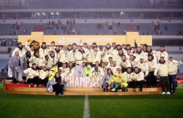 开云体育下载-国安新援如狼似虎！蒙哥马利激活鲤鱼 海米提真硬 首轮拿三镇祭旗