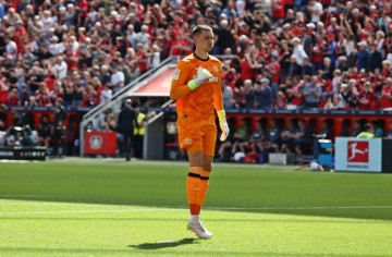 开云体育下载-科瓦尔：我在滕哈赫执教勒沃库森前就决定离队，离开前都没见过他